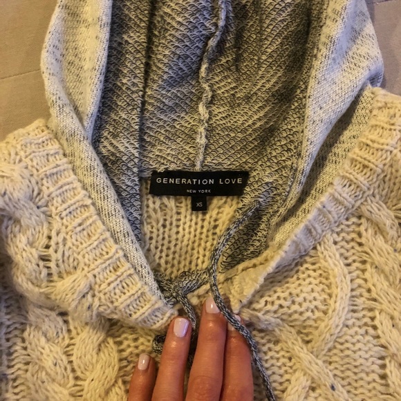 Cream knit sweater with hood, never worn. - Picture 6 of 8